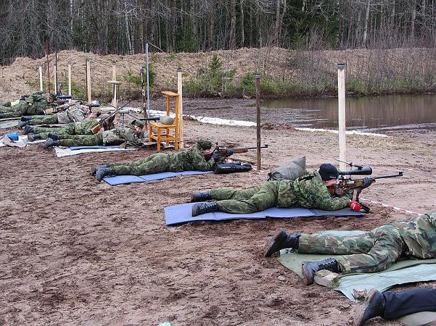 Naiskodukaitse laskevistlus „Metsiku Lne“ moodi