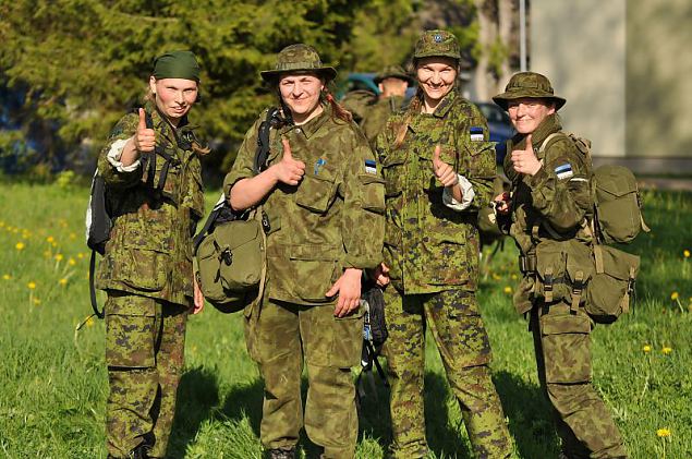 Naiskodukaitsjad vtavad ksteiselt mtu Raplamaa metsades ja rabades