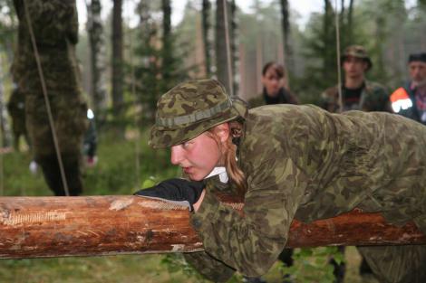 Naiskodukaitse ja Kaitseliit ootavad huvilisi Vrru klla