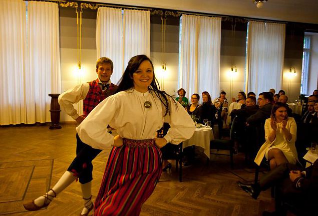 Tartu ringkonna akadeemiline jaoskond thistas oma 90. aastapeva lhikonverentsi ja meeleoluka peoga