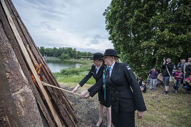 Ringvaade Maakaitsepeva ja Vidupha thistamisest