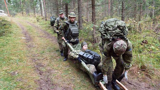 Jrva naised ei lpeta enne vistlemist, kui jalad on plvedeni kulunud