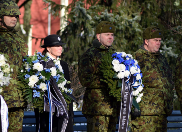 Naisi jagus marssima ja ka supikatla taha