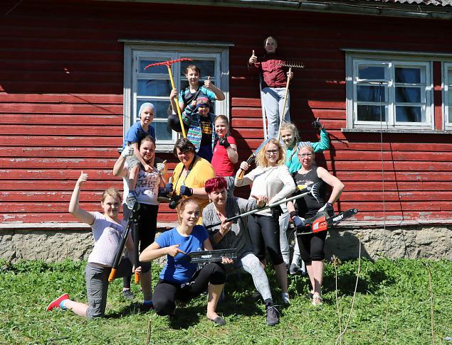 Talgupev ti naiskodukaitsjad juurte juurde