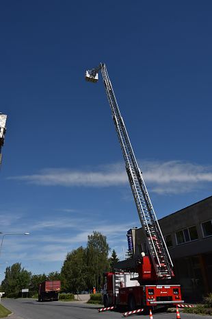 Rekordloterii ja maakaitsepev