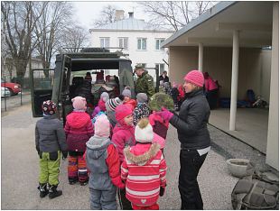 „Pikesejnku“ lasteaias Eesti Vabariigi snnipeva thistamas