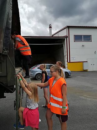 Mrjamaa naiskodukaitsjate eestvedamisel toimus kolmas Laste Seikluspev