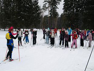 Naiskodukaitse ja Koduttarde talvelaager Pala Koolis