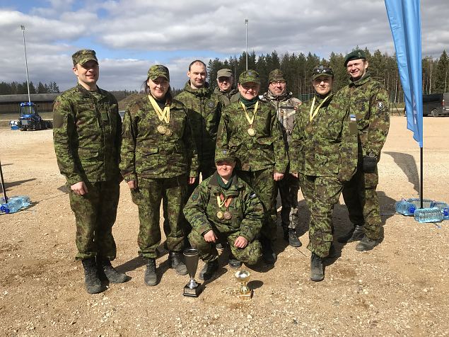 Selgusid Naiskodukaitse parimad laskjad