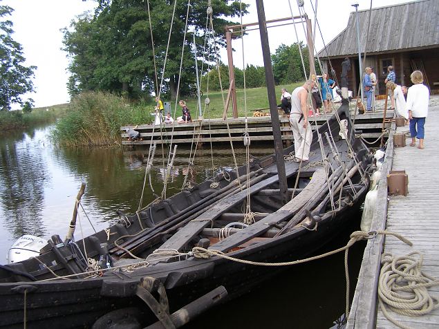 Naiskodukaitse Saaremaa ringkonna ajalooretk Lne-Saaremaale