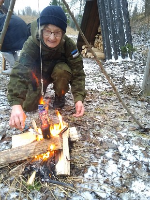 Raketibaasis ellujmist harjutamas 