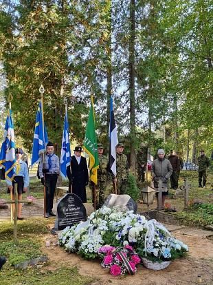 Naiskodukaitse Vrumaa ringkonna Varstu jaoskonna esinaise ja koduttarde juhendaja Elli Marjaku vljakaevamine ja mber matmine 