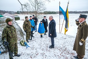 President Alar Karis andis Valklas kodanikupetuse vlitunni