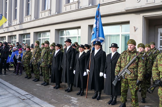 Vabariigi aastapeva thistamine Prnumaal.