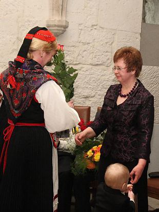 Naiskodukaitse Saaremaa ringkond ootab taas aasta ema kandidaate