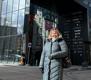 Tallinna ringkonna 2022. aasta naiskodukaitsja kapral Annely Koolmanni peres tegutseb kolm plvkonda naiskodukaitsjaid