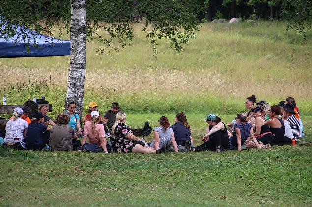 Naiskodukaitsjad korraldasid sookaaslastele petliku laagri