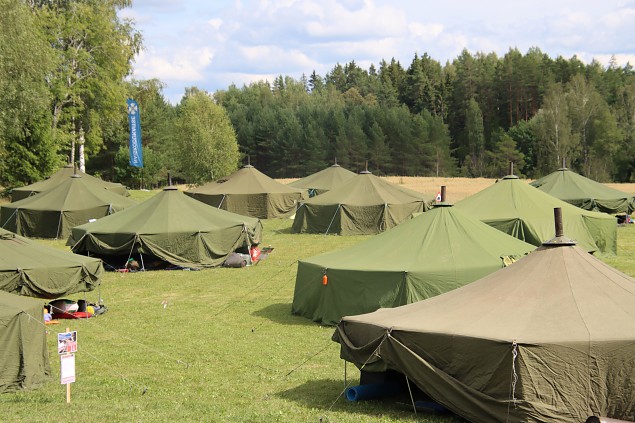 Naiskodukaitsjad korraldasid sookaaslastele petliku laagri