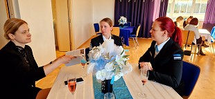 Naiskodukaitse Avinurme jaoskond thistas 25. snnipeva