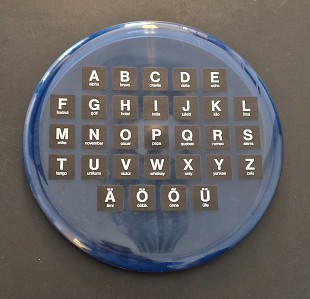 Sinilille discgolfi kettad