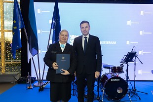 Naiskodukaitsjad said Kaitseministeeriumi tnuritusel tunnustusi