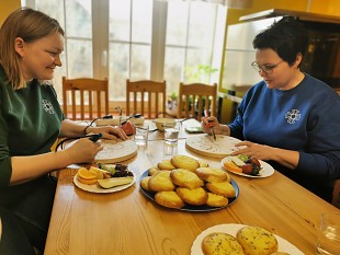 Karksi jaoskonna s�nnip�evapidu ilmestasid kaunid mustrid ja h�vad maitsed