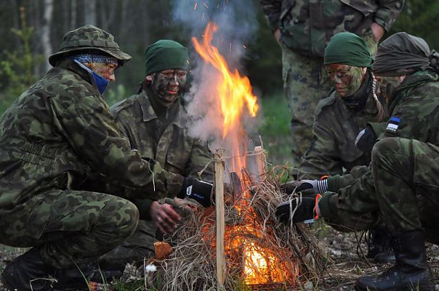 Naiskodukaitse koormusmatk 2011