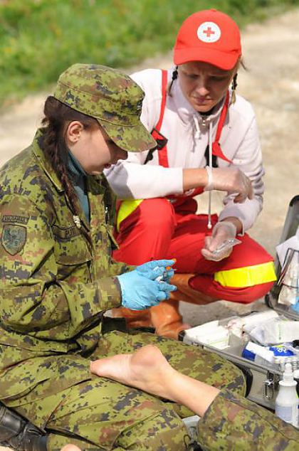 Naiskodukaitse koormusmatk 2011